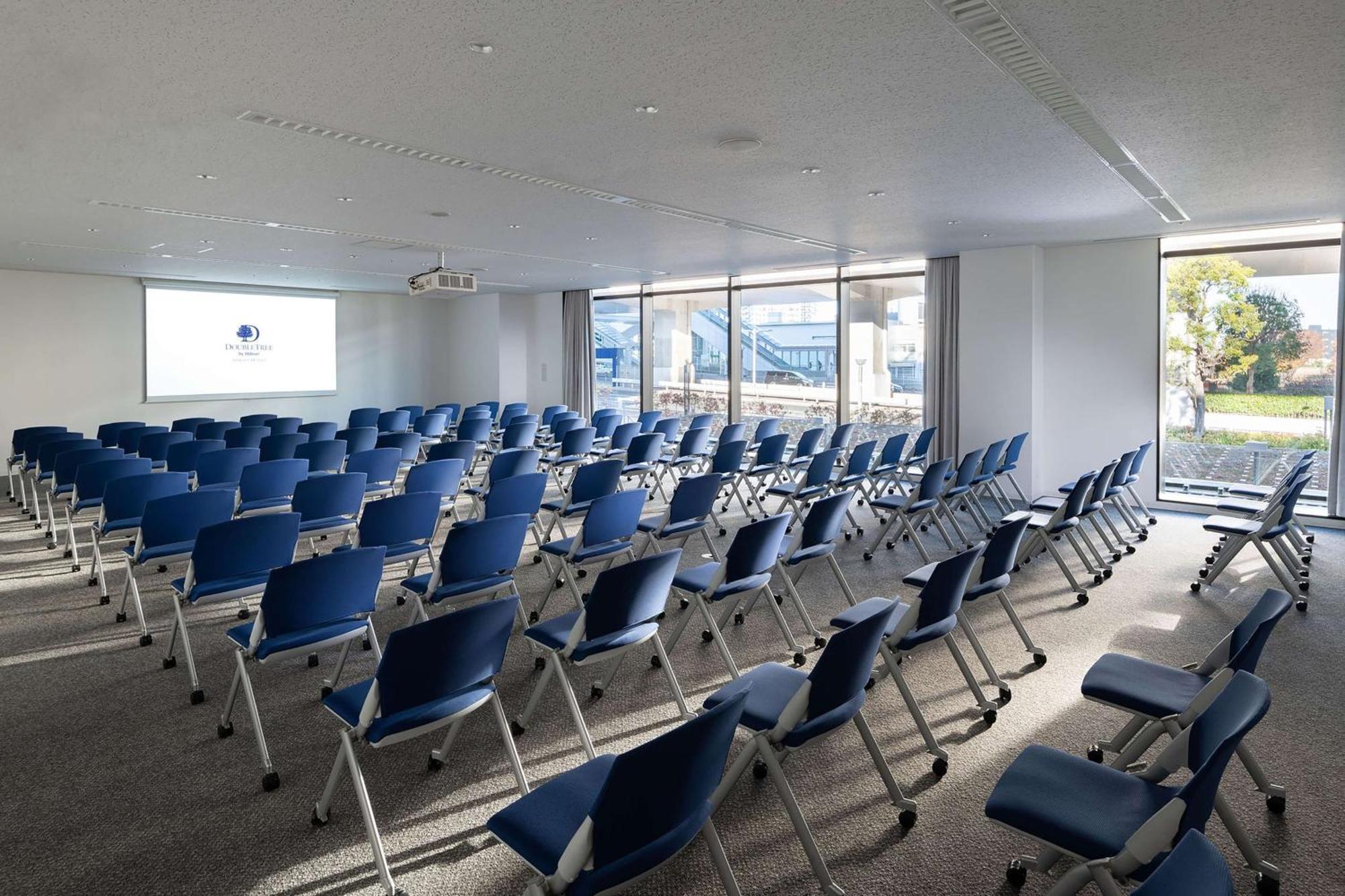 Отель Doubletree By Hilton Tokyo Ariake Экстерьер фото