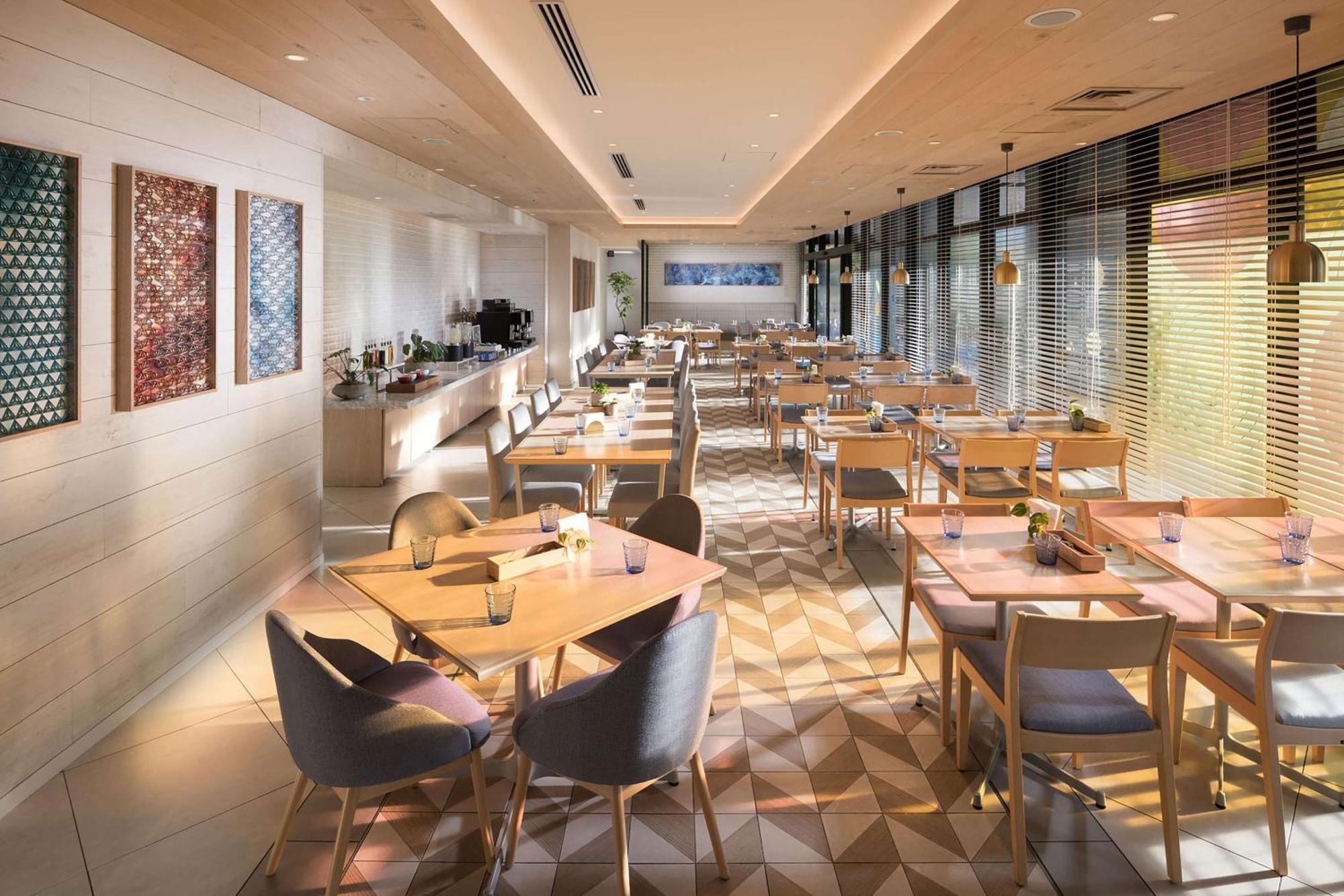 Отель Doubletree By Hilton Tokyo Ariake Экстерьер фото