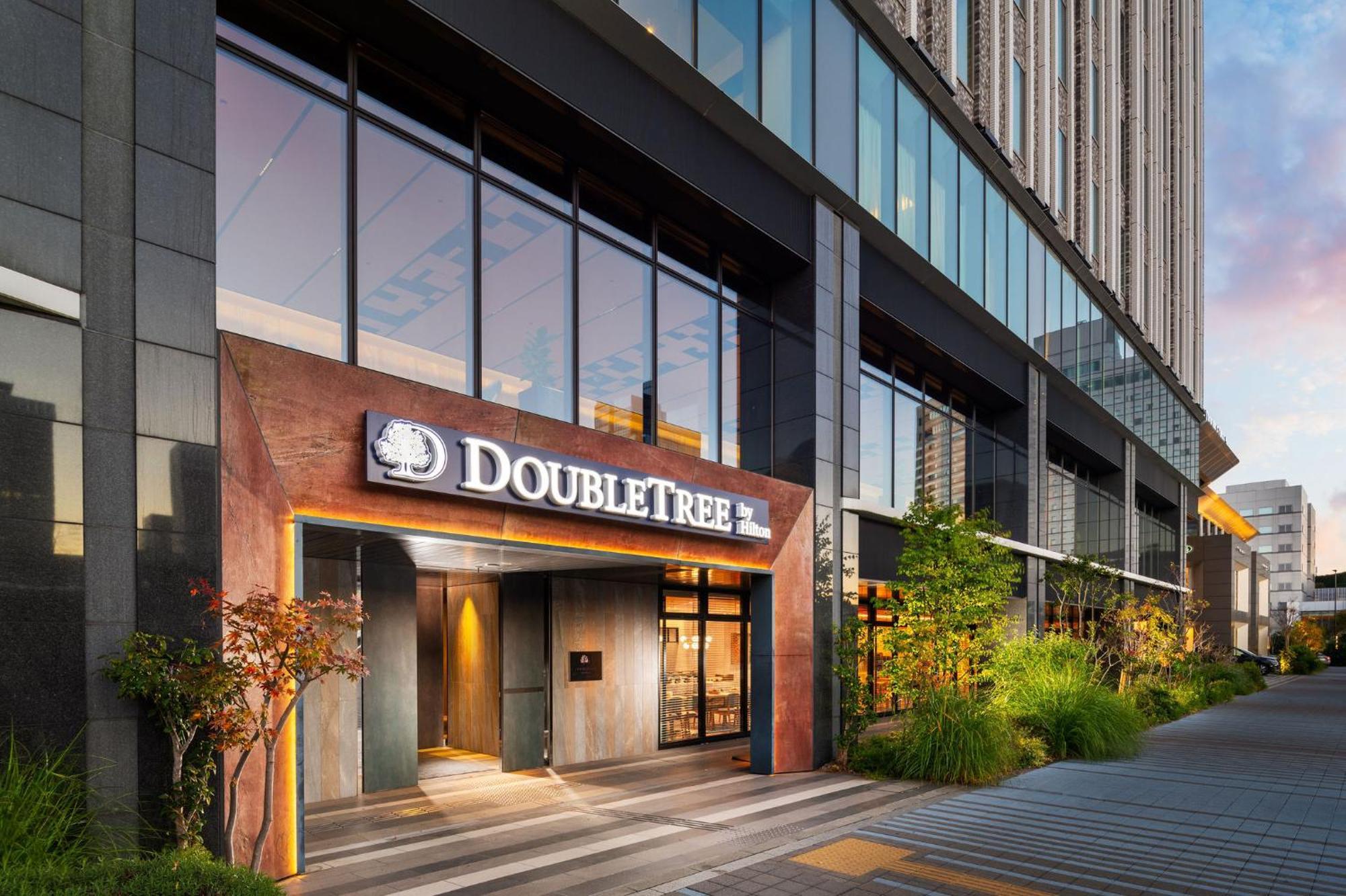 Отель Doubletree By Hilton Tokyo Ariake Экстерьер фото