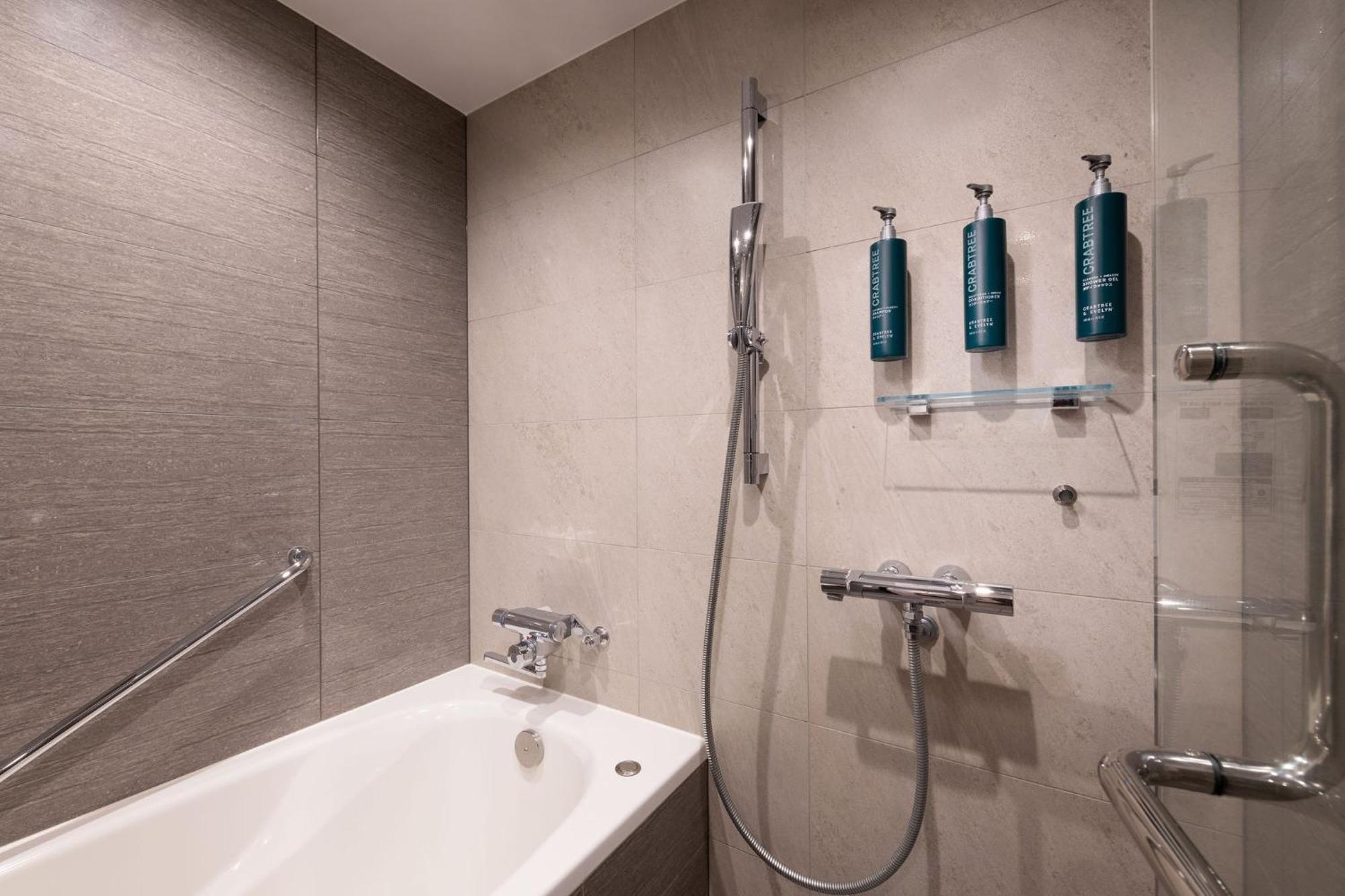 Отель Doubletree By Hilton Tokyo Ariake Экстерьер фото