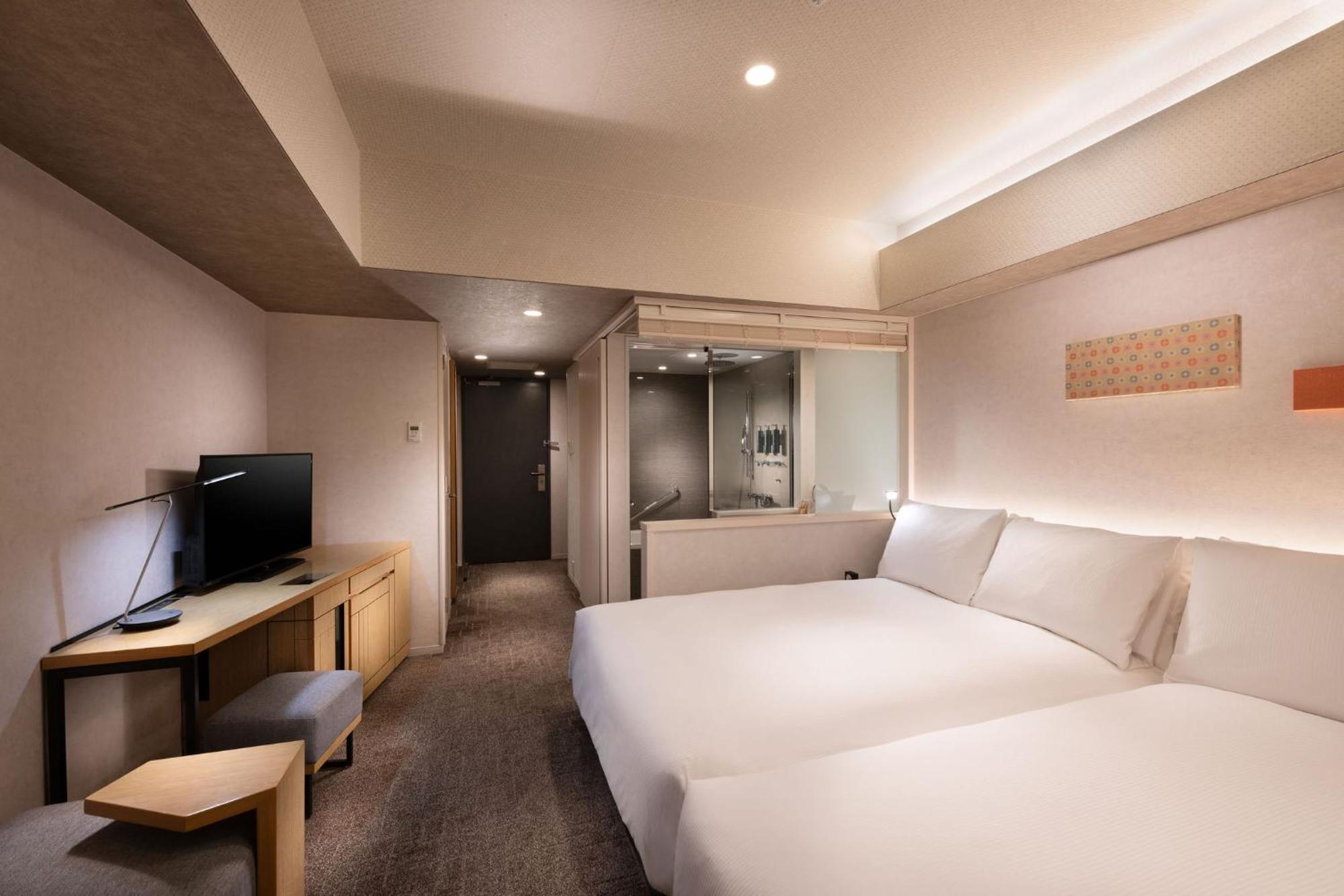 Отель Doubletree By Hilton Tokyo Ariake Экстерьер фото